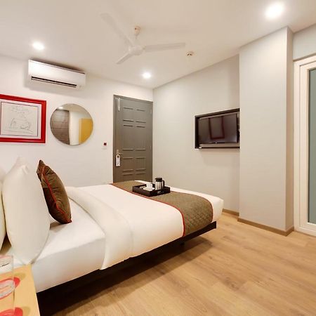 Oyo Townhouse 019 Anand Vihar Hotell New Delhi Exteriör bild