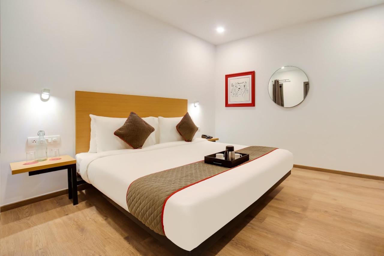 Oyo Townhouse 019 Anand Vihar Hotell New Delhi Exteriör bild