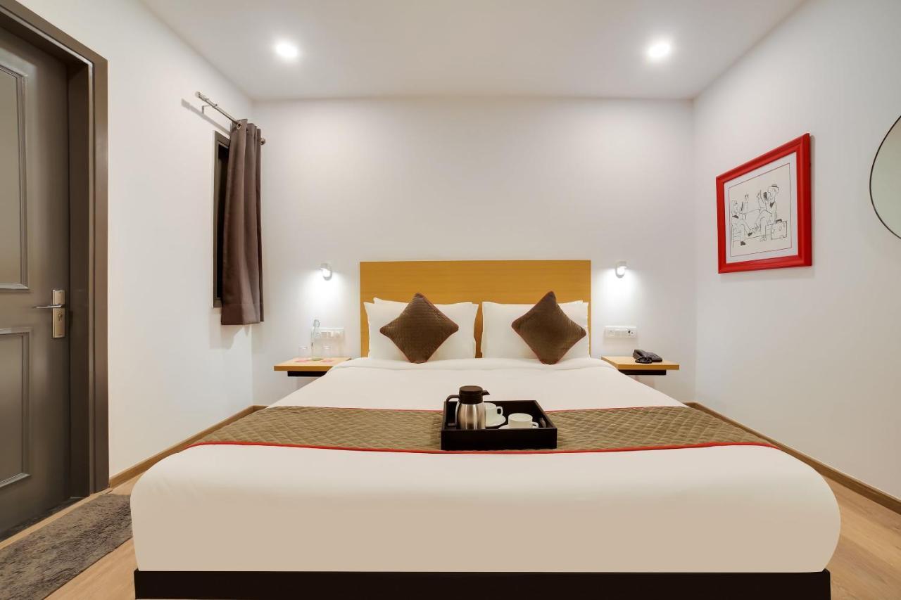 Oyo Townhouse 019 Anand Vihar Hotell New Delhi Exteriör bild