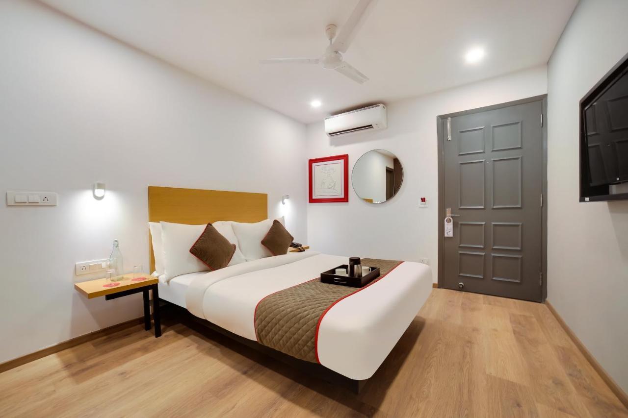 Oyo Townhouse 019 Anand Vihar Hotell New Delhi Exteriör bild